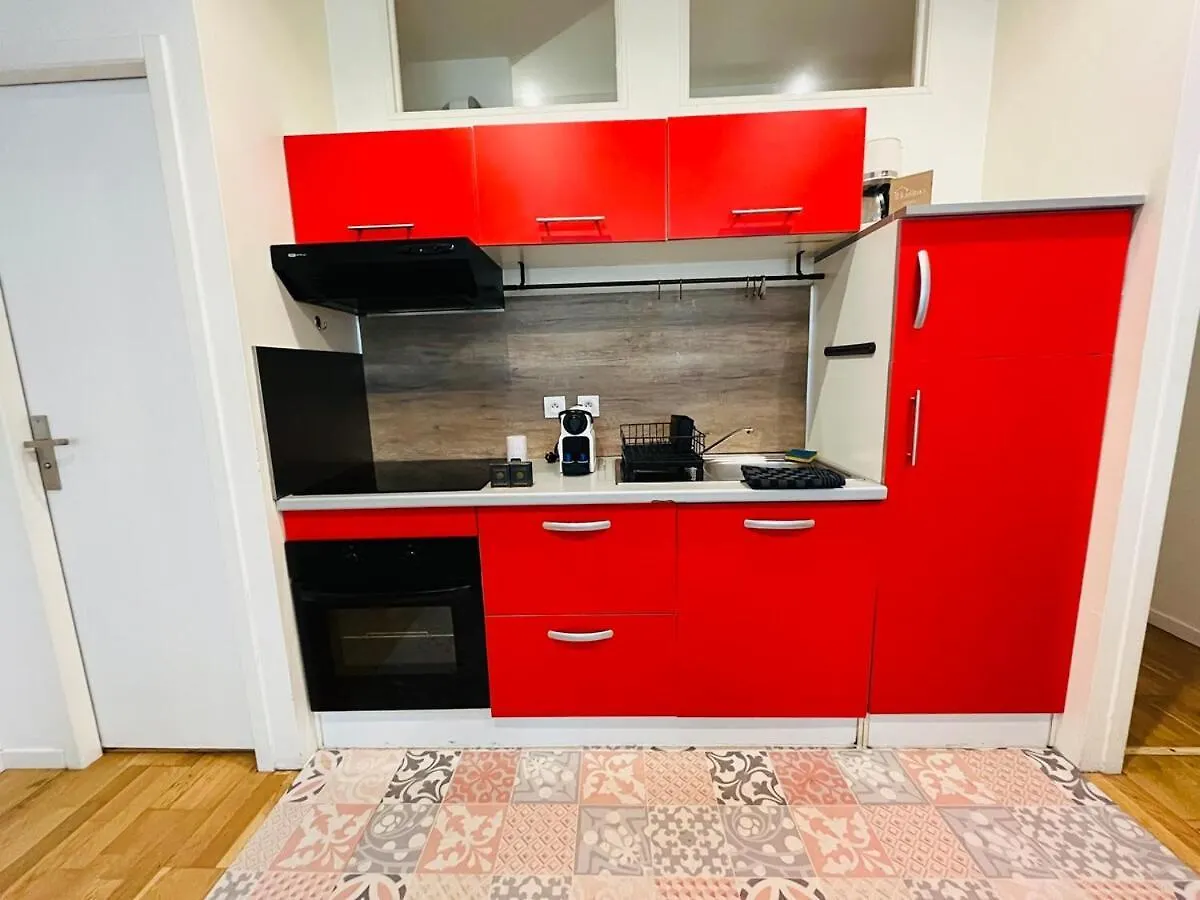 Le Pont Peri Apartment Bourg-les-Valence 0*,  France