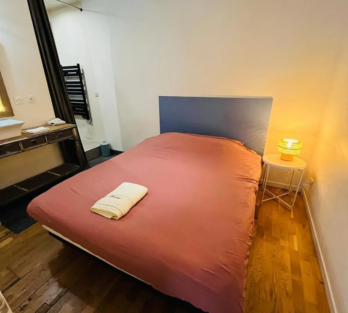 Le Pont Peri Apartment Bourg-les-Valence France